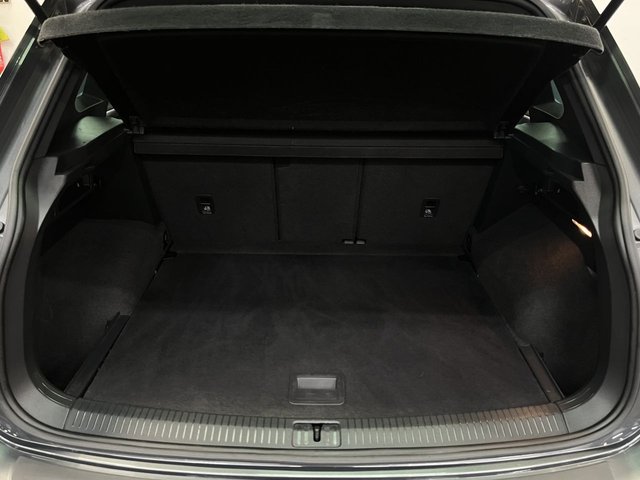 2019 VOLKSWAGEN TIGUAN 2.0 TDI R-Line SUV 5dr Diesel Manual Euro 6 (s/s) (150 ps) - Photo 12