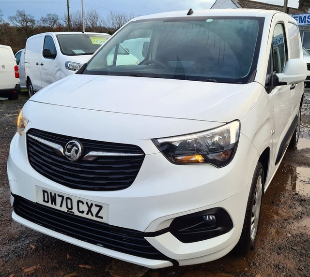 View our Vauxhall Combo 1.5 Turbo D 2300 Sportive Panel Van 4dr Diesel Manual L1 H1 Euro 6 (100 ps)
