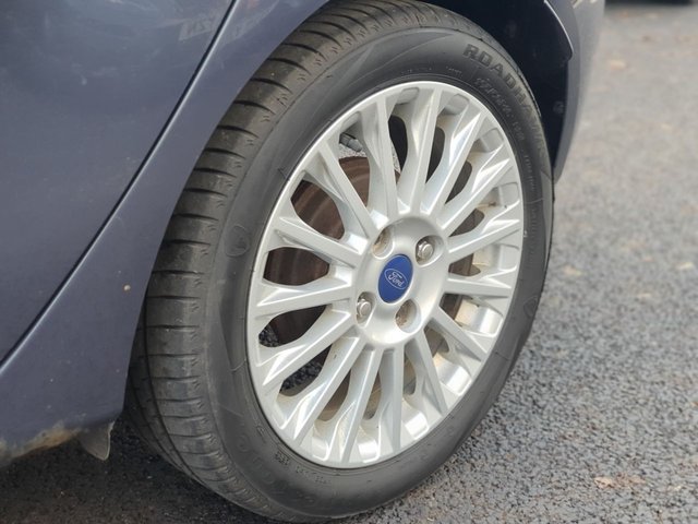 2014 FORD FIESTA 1.0T EcoBoost Titanium Hatchback 5dr Petrol Manual Euro 5 (s/s) (100 ps) - Photo 9