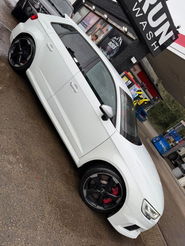 View our AUDI RS3