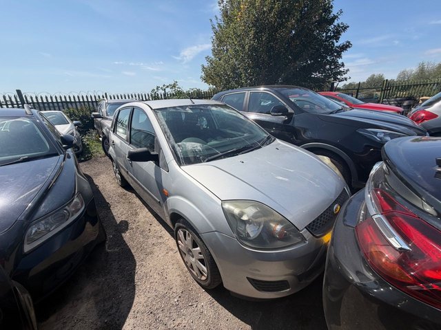 2005 FORD FIESTA 1.25 STYLE HATCHBACK 5DR PETROL MANUAL 147 G KM, 74 BHP 2005... photo