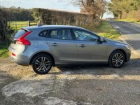 USED 2018 68 VOLVO V40 1.5 T2 GPF Momentum Nav Plus Hatchback 5dr Petrol Auto Euro 6 (s/s) (122 ps) 