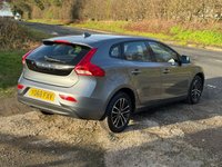 USED 2018 68 VOLVO V40 1.5 T2 GPF Momentum Nav Plus Hatchback 5dr Petrol Auto Euro 6 (s/s) (122 ps) 