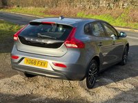 USED 2018 68 VOLVO V40 1.5 T2 GPF Momentum Nav Plus Hatchback 5dr Petrol Auto Euro 6 (s/s) (122 ps) 
