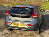 USED 2018 68 VOLVO V40 1.5 T2 GPF Momentum Nav Plus Hatchback 5dr Petrol Auto Euro 6 (s/s) (122 ps) 