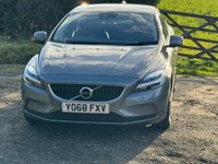 USED 2018 68 VOLVO V40 1.5 T2 GPF Momentum Nav Plus Hatchback 5dr Petrol Auto Euro 6 (s/s) (122 ps) 