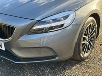 USED 2018 68 VOLVO V40 1.5 T2 GPF Momentum Nav Plus Hatchback 5dr Petrol Auto Euro 6 (s/s) (122 ps) 