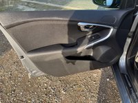 USED 2018 68 VOLVO V40 1.5 T2 GPF Momentum Nav Plus Hatchback 5dr Petrol Auto Euro 6 (s/s) (122 ps) 