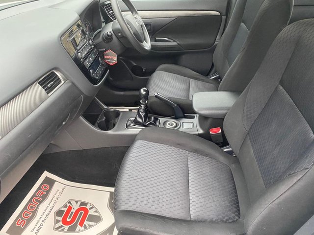 2014 MITSUBISHI OUTLANDER - Photo 8