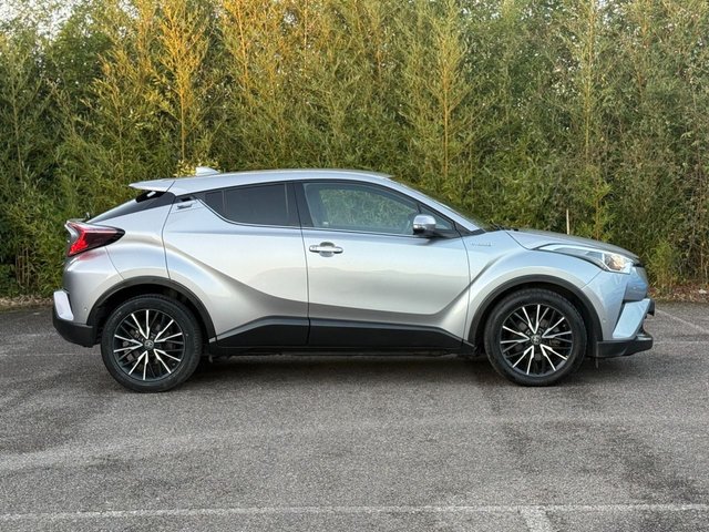 2019 Toyota C-HR 1.8L Excel 5dr - Photo 3