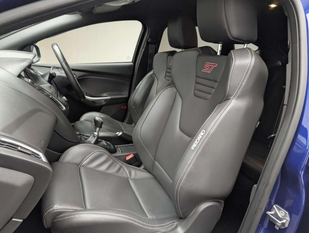 Used 2018 67 FORD FOCUS 2.0 TDCi ST-3 Hatchback 5dr Diesel Manual Euro 6 (s/s) (185 ps) HEATED F SEATS + R PARKING SENSORS CLICK & COLLECT/HOME DELIVERY