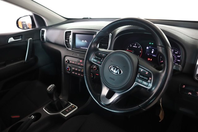 2017 KIA SPORTAGE 1.7 CRDi 2 SUV 5dr Diesel Manual Euro 6 (s/s) (114 bhp) - Photo 12