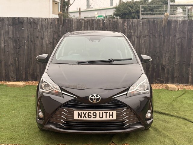 2019 TOYOTA YARIS - Photo 9