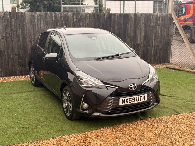 2019 TOYOTA YARIS - Photo 10