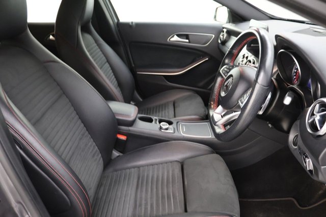 2019 Mercedes-Benz Gla Class 1.6L Amg Line 5dr - Photo 12