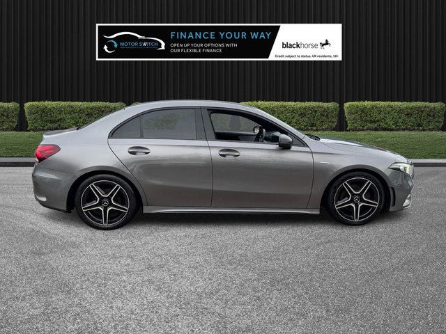 2022 Mercedes-Benz A-Class 1.3L Amg Line Edition 4dr - Photo 12