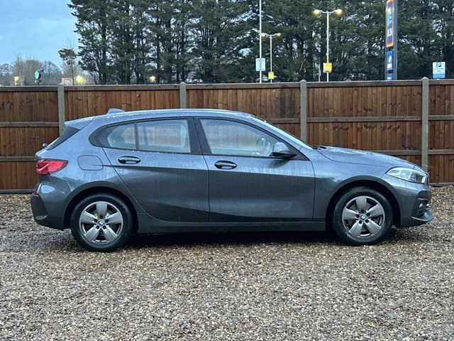 2021 BMW 1 SERIES - Photo 6