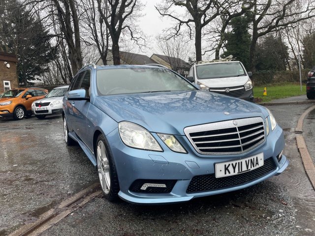 2011 MERCEDES-BENZ E-CLASS 3.0 E350 CDI V6 BlueEfficiency Sport Estate 5dr Diesel G-Tronic Euro 5 (265 ps) - Photo 4