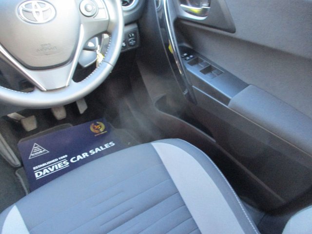 2016 TOYOTA AURIS 1.2 VVT-i Icon Hatchback 5dr Petrol Manual Euro 6 (s/s) (116 ps) YES 14K ONLY ,£35 ROAD TAX ,ONE OWNER ,6 MONTHS WARRANTY ,9 MAIN DEALER SERVICE STAMPS ,2 KEYS ,ALLOYS ,CLIMATE CONTROL ,STUNNING CONDITION AND COLOUR , - Photo 9