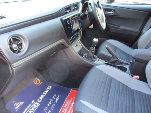 2016 TOYOTA AURIS 1.2 VVT-i Icon Hatchback 5dr Petrol Manual Euro 6 (s/s) (116 ps) YES 14K ONLY ,£35 ROAD TAX ,ONE OWNER ,6 MONTHS WARRANTY ,9 MAIN DEALER SERVICE STAMPS ,2 KEYS ,ALLOYS ,CLIMATE CONTROL ,STUNNING CONDITION AND COLOUR , - Photo 12