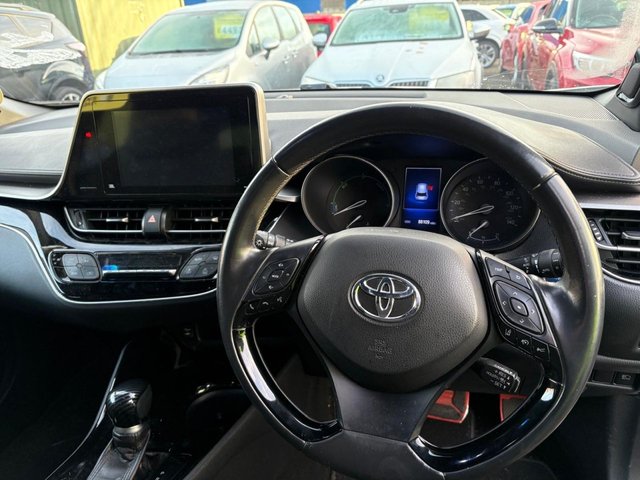 2018 TOYOTA C-HR 1.8 VVT-h Design SUV 5dr Petrol Hybrid CVT Euro 6 (s/s) (122 ps) - Photo 10