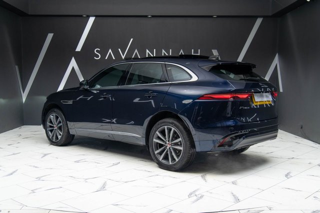 2022 JAGUAR F-PACE - Photo 9