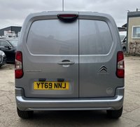 USED 2019 69 CITROEN BERLINGO 1.6 BlueHDi 1000 Driver M Panel Van 5dr Diesel Manual SWB Euro 6 (s/s) (100 ps) - F/S/H - APPLE CAR PLAY - SAT NAV - REVERSE CAMERA - BLUETOOTH - P/SENSORS - CRUISE