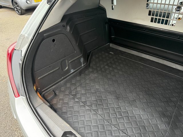 2009 Vauxhall Corsa Van 1.3L Sportive 3dr - Photo 10