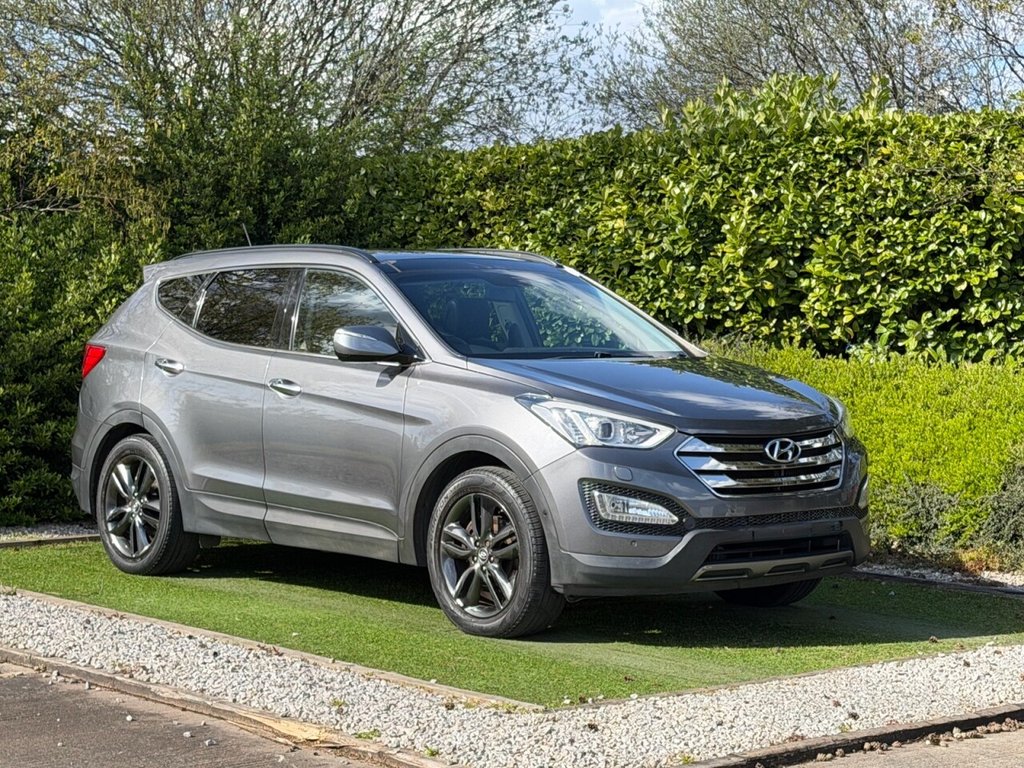 USED 2013 63 HYUNDAI SANTA FE 2.2 CRDi Premium SE SUV 5dr Diesel Manual 4WD Euro 5 (7 seat) (194 bhp) HUGE SPEC WITH SEVEN SEATS AND PAN ROOF SAT NAV AND FANTASTIC SERVICE HISTORY