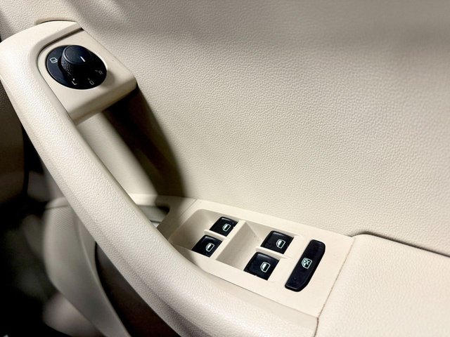 2014 Skoda Octavia 1.4L Elegance 5dr - Photo 8