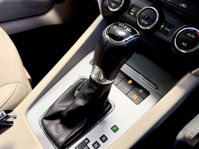 2014 Skoda Octavia 1.4L Elegance 5dr - Photo 11