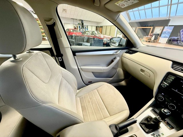2014 Skoda Octavia 1.4L Elegance 5dr - Photo 12