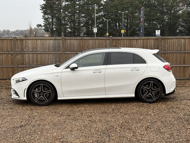 2019 Mercedes-Benz A-CLASS - Photo 2