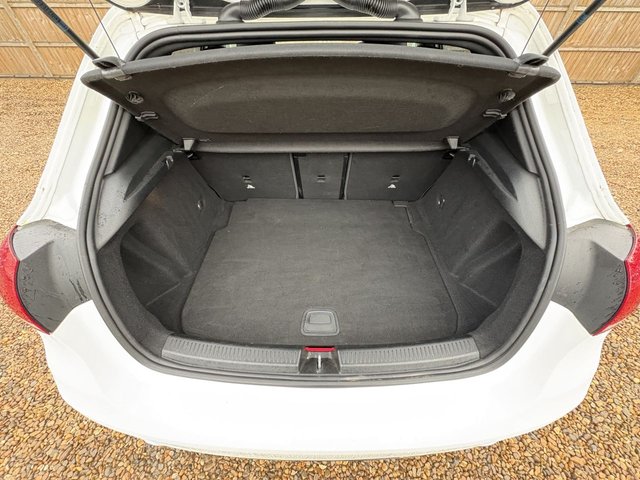 2019 Mercedes-Benz A-CLASS - Photo 12