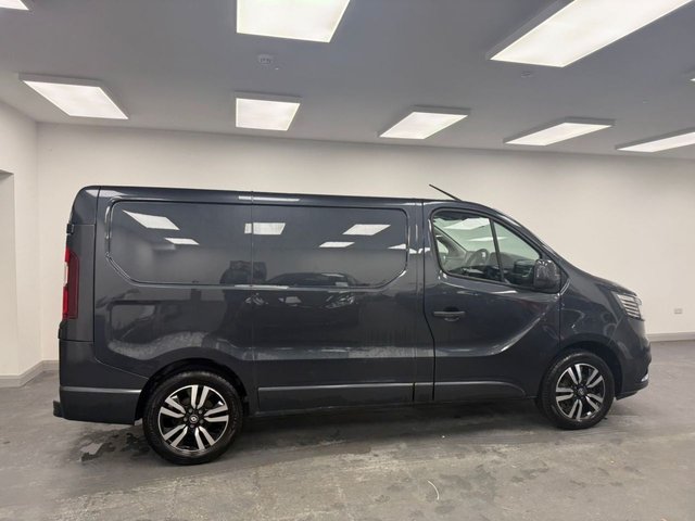 2024 Renault Trafic 2L Extra Sport 3dr - Photo 2