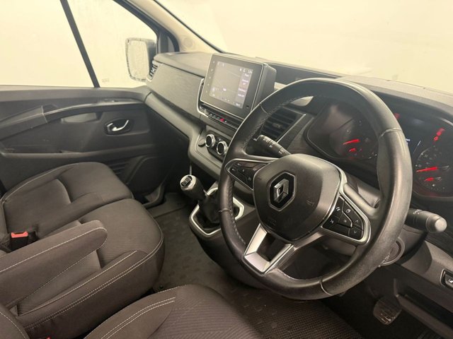 2024 Renault Trafic 2L Extra Sport 3dr - Photo 3