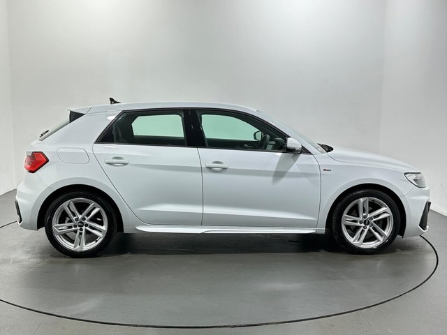 2020 Audi A1 - Photo 9