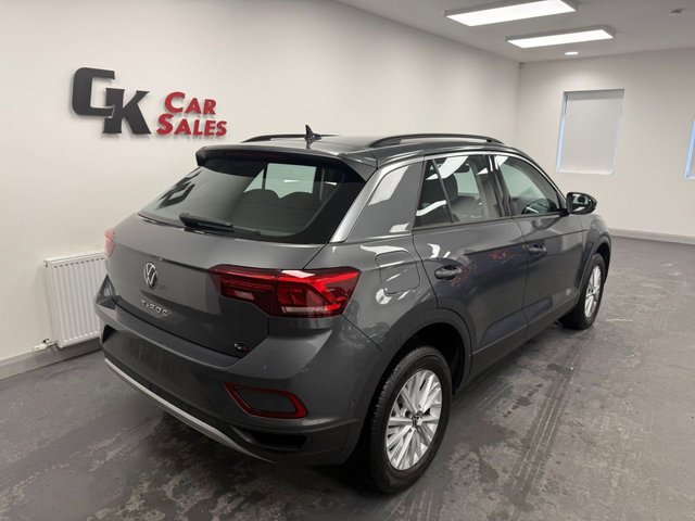 2024 Volkswagen T-Roc 1.5L Life 5dr - Photo 3