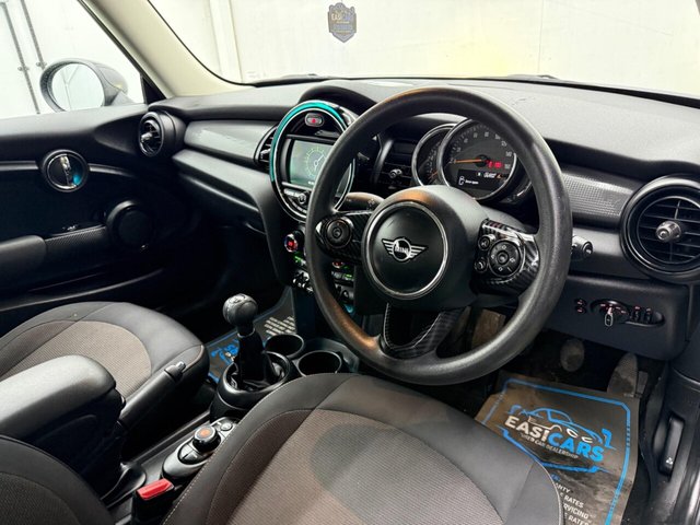 2018 MINI HATCH 2018 1.5 Cooper Classic Euro 6 (s/s) 3dr - Photo 3
