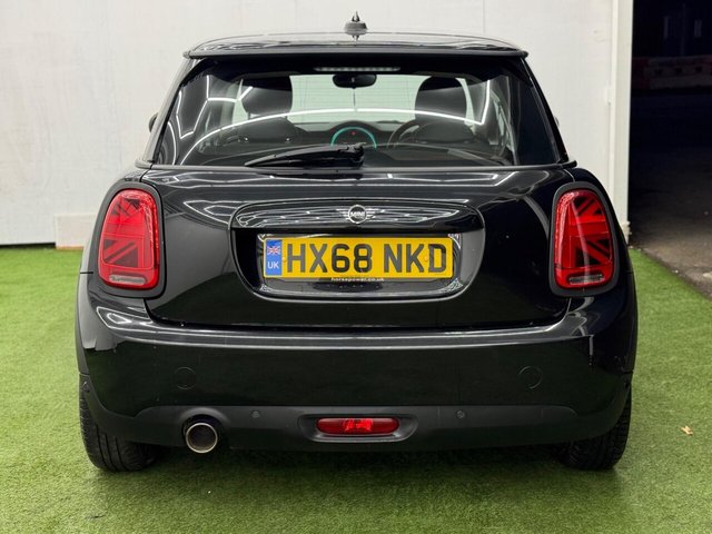 2018 MINI HATCH 2018 1.5 Cooper Classic Euro 6 (s/s) 3dr - Photo 7