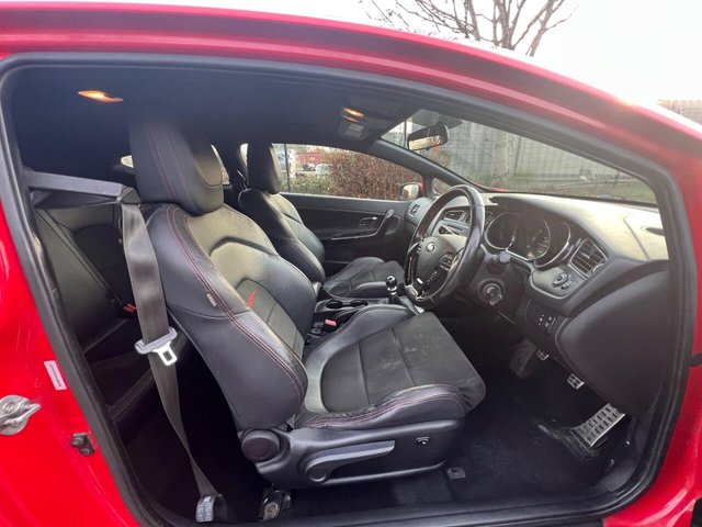 2013 Kia Proceed - Photo 11