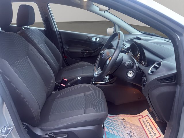 2017 Ford Fiesta 1.3L Zetec 5dr - Photo 11