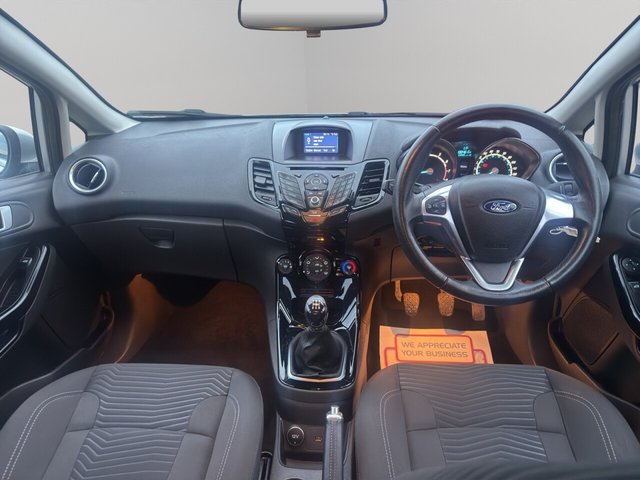 2017 Ford Fiesta 1.3L Zetec 5dr - Photo 4