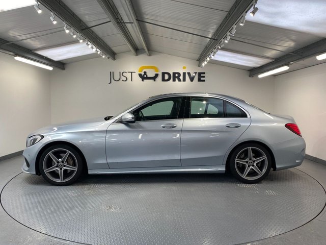 2017 Mercedes-Benz C-Class 2L Amg Line 4dr - Photo 2