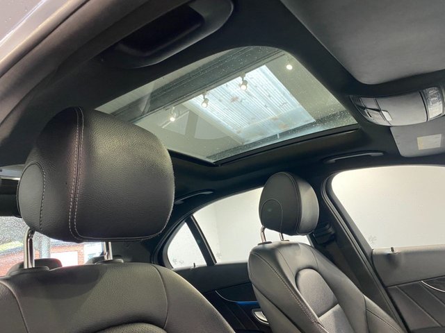 2017 Mercedes-Benz C-Class 2L Amg Line 4dr - Photo 12