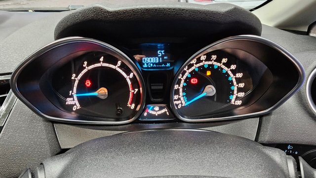 2015 FORD FIESTA - Photo 12