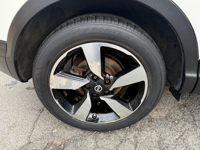 2015 NISSAN QASHQAI 2015 1.2 DIG-T n-tec+ SUV 5dr Petrol Manual 2WD Euro 6 (s/s) (115 ps) - Photo 3