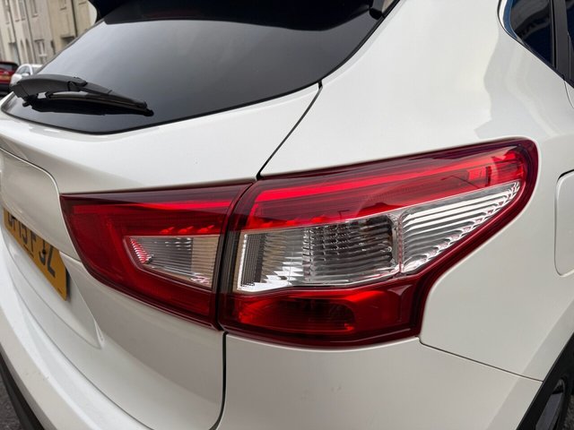 2015 NISSAN QASHQAI 2015 1.2 DIG-T n-tec+ SUV 5dr Petrol Manual 2WD Euro 6 (s/s) (115 ps) - Photo 8