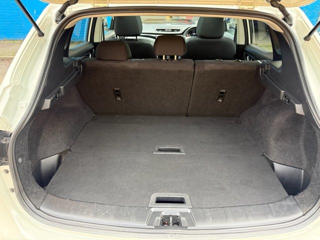 2015 NISSAN QASHQAI 2015 1.2 DIG-T n-tec+ SUV 5dr Petrol Manual 2WD Euro 6 (s/s) (115 ps) - Photo 11