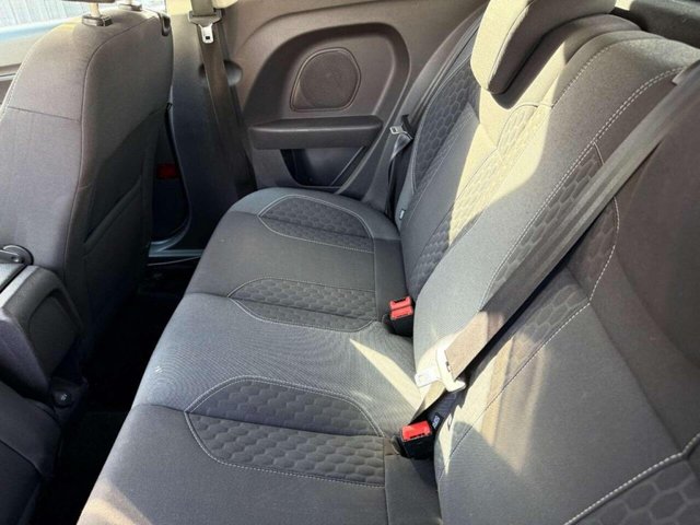 2013 Ford Fiesta - Photo 9